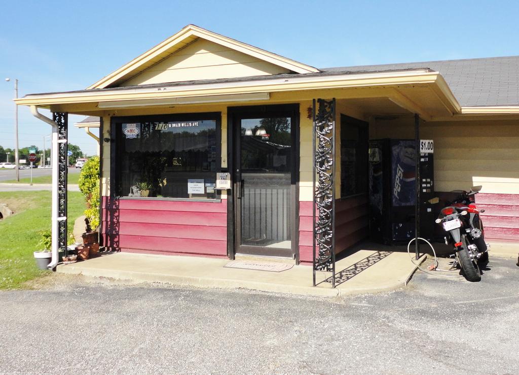 Relax Inn Vinita Exterior photo